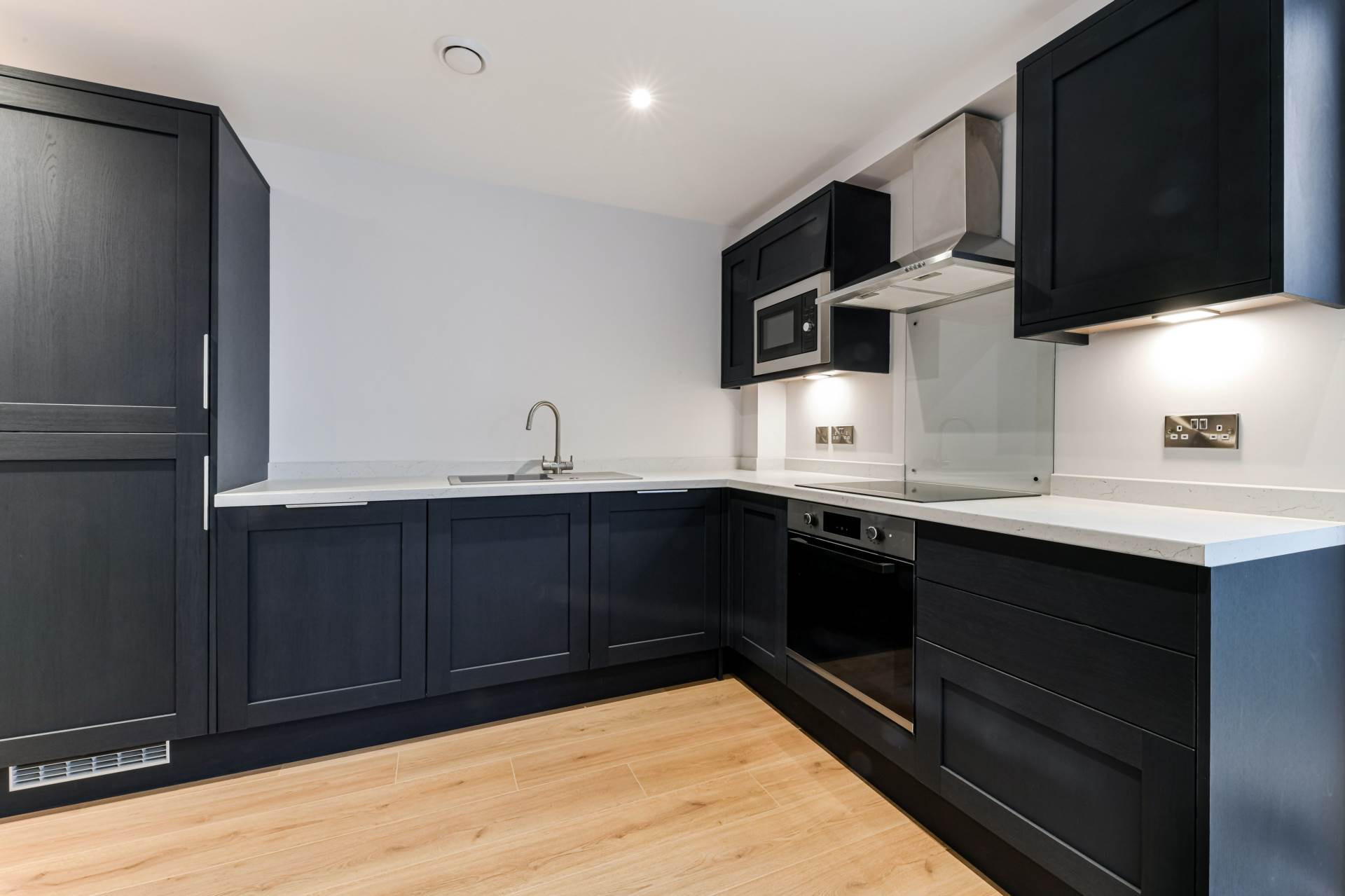 Additional Property Image 1 bedroom Apartment to rent in Epsom 3