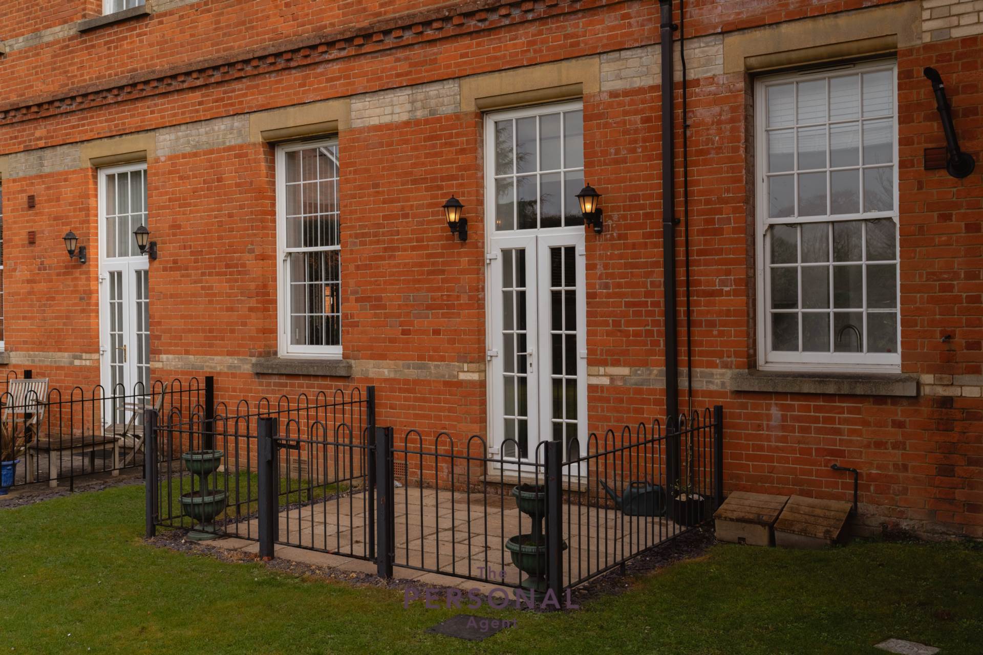 Additional Property Image 1 bedroom Flat to rent in Epsom 11