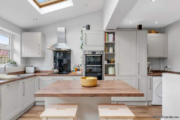 Additional Property Image 4 bedroom Semi Detached to rent in Worcester Park 5