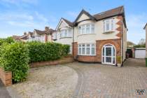 4 bedroom Semi Detached to rent in Worcester Park