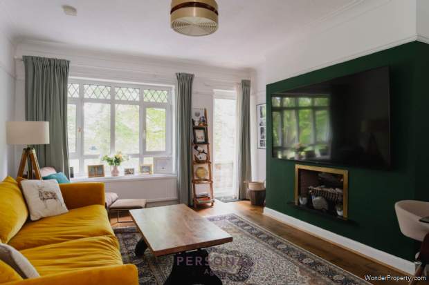 Additional Property Image 2 bedroom Flat to rent in Epsom 3