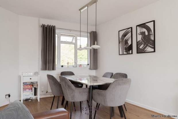 Additional Property Image 2 bedroom Maisonette to rent in Epsom 3