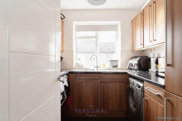 Additional Property Image 2 bedroom Maisonette to rent in Epsom 6