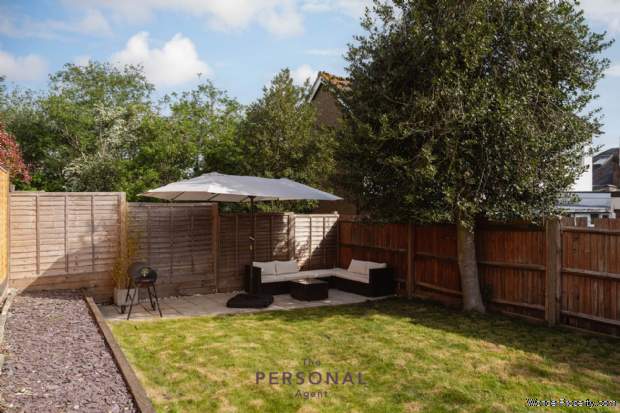 Additional Property Image 2 bedroom Maisonette to rent in Epsom 10