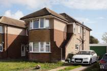 2 bedroom Maisonette to rent in Epsom