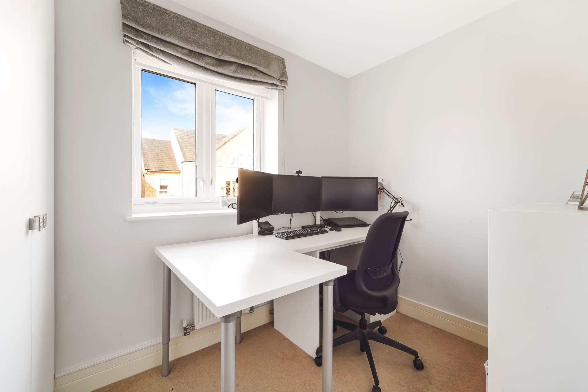 Additional Property Image 4 bedroom House to rent in Epsom 11
