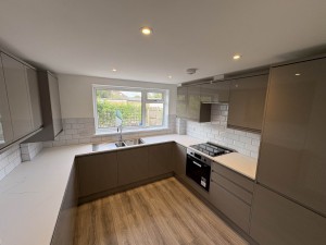 2 bedroom Maisonette to rent in Epsom