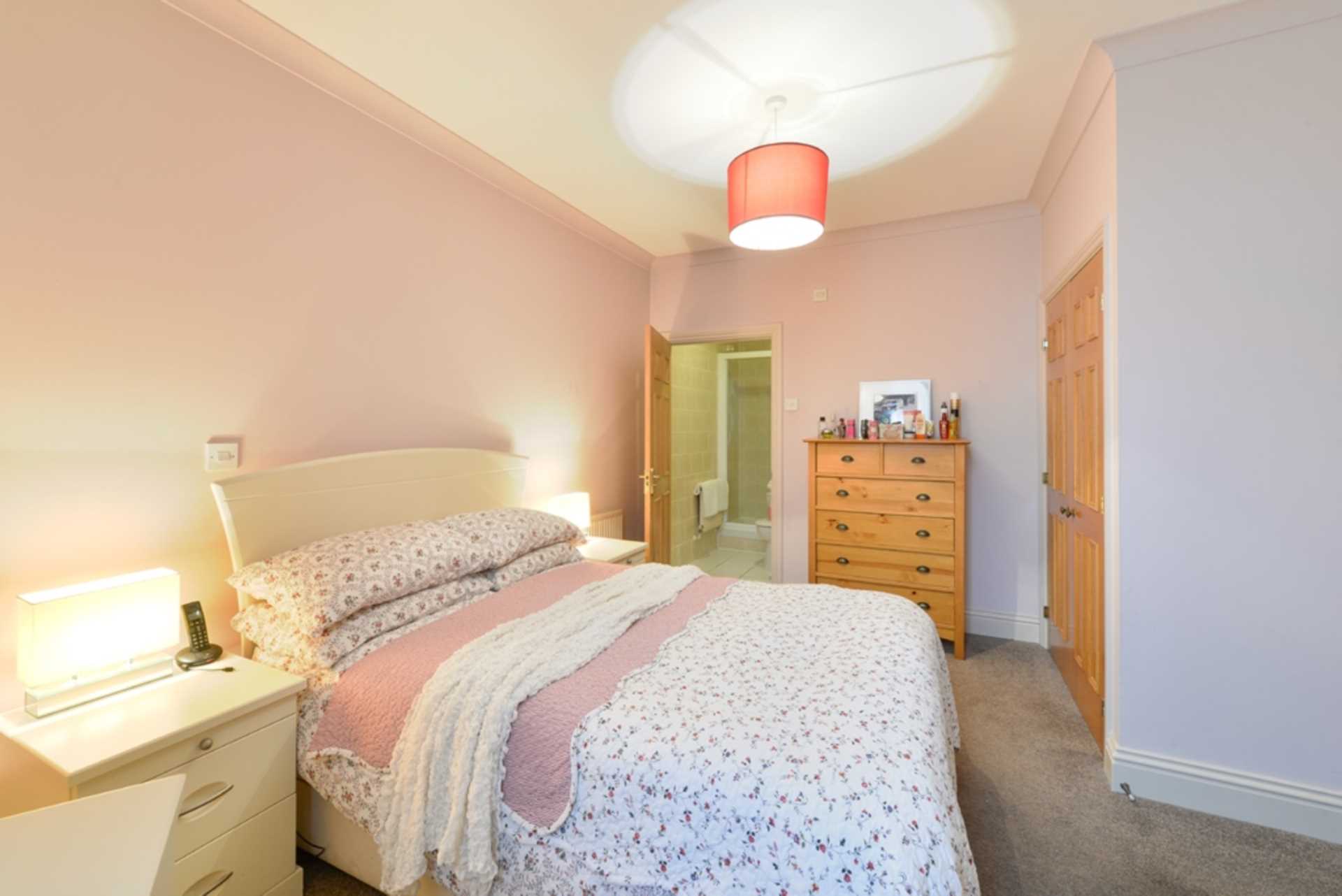 Additional Property Image 2 bedroom Apartment to rent in Epsom 9