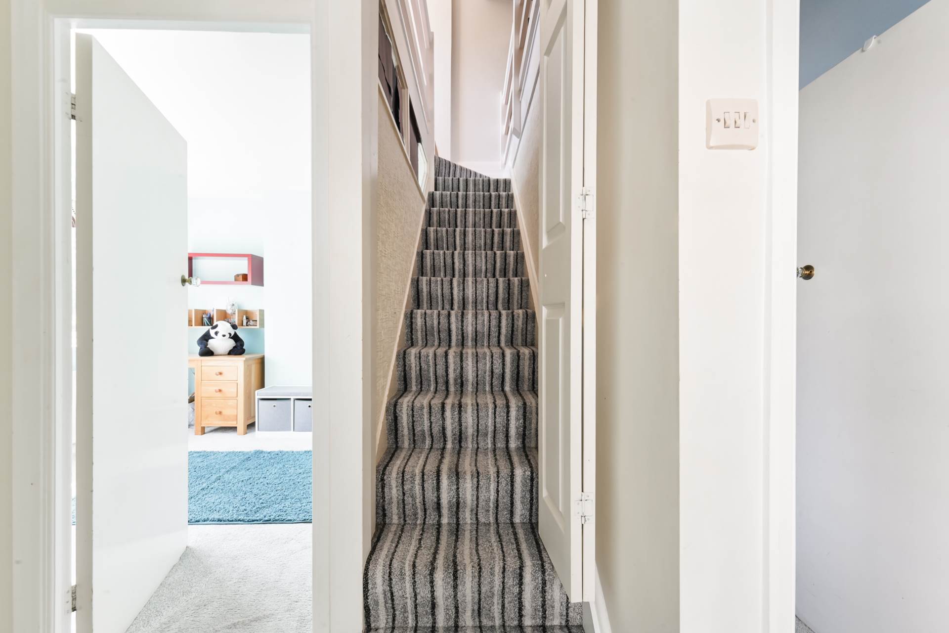 Additional Property Image 4 bedroom Semi Detached to rent in Epsom 15