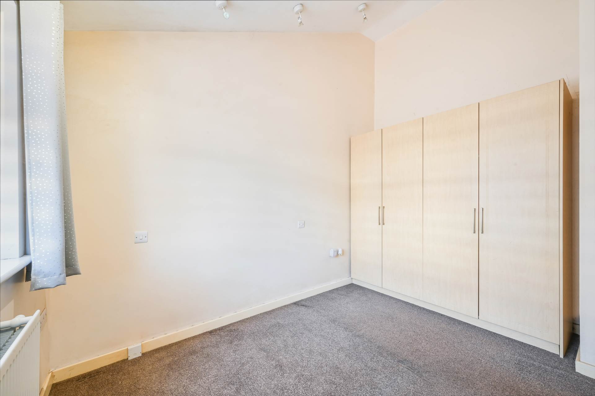 Additional Property Image 1 bedroom Bungalow to rent in Chessington 9