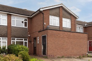3 bedroom Semi Detached to rent in Epsom