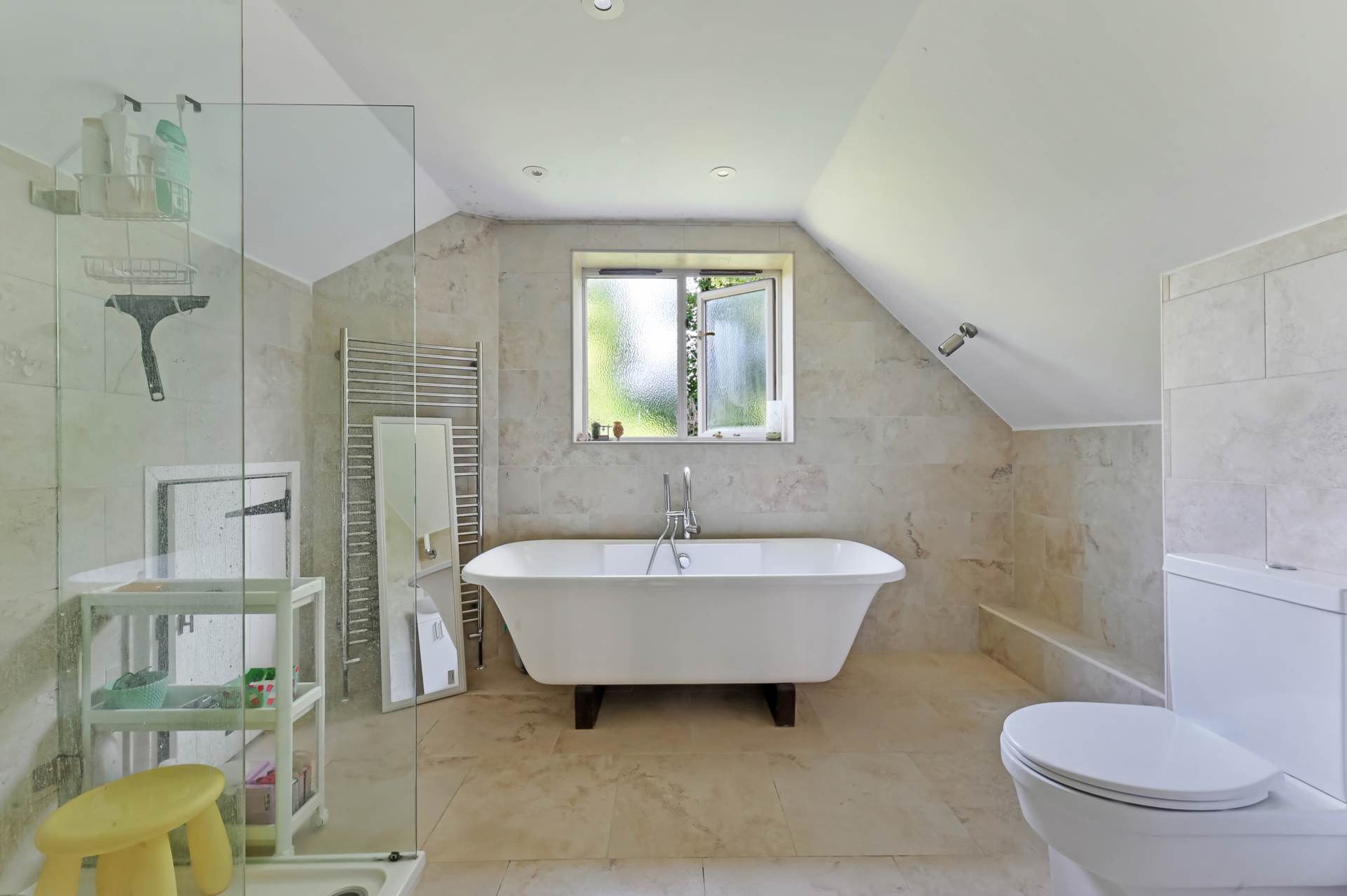 Additional Property Image 4 bedroom Detached to rent in Epsom 13