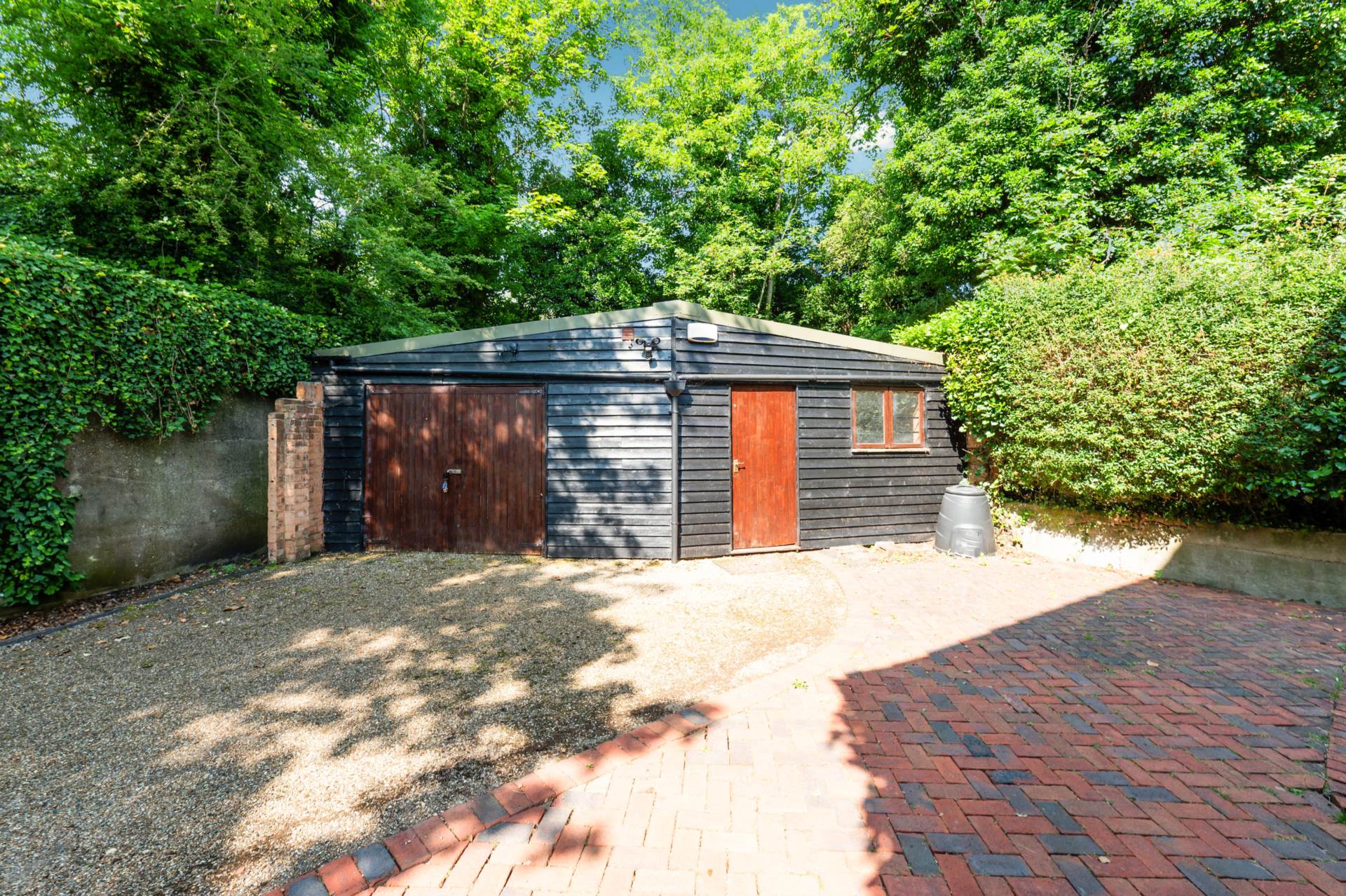Additional Property Image 4 bedroom Detached to rent in Epsom 14