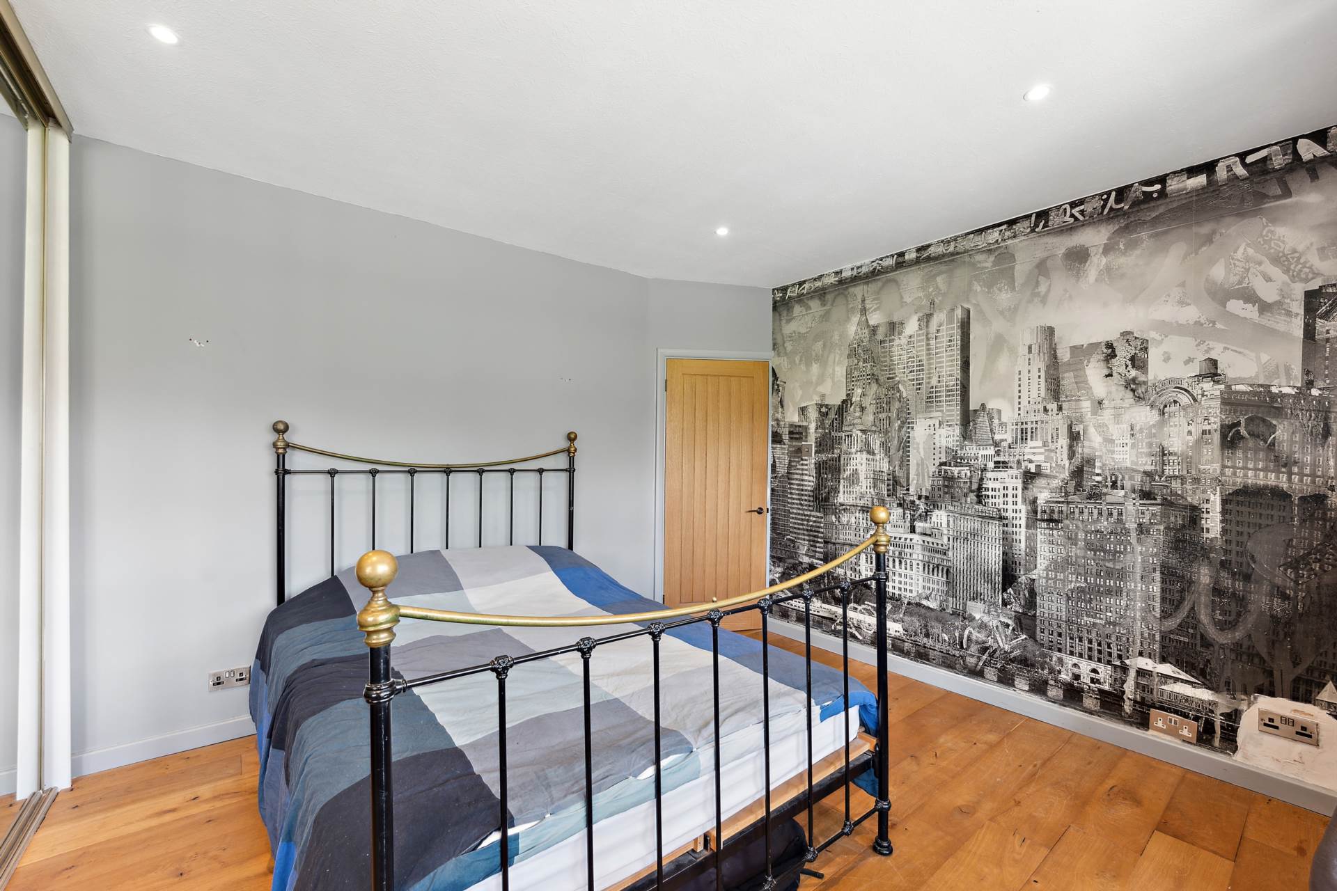 Additional Property Image 4 bedroom Detached to rent in Epsom 15