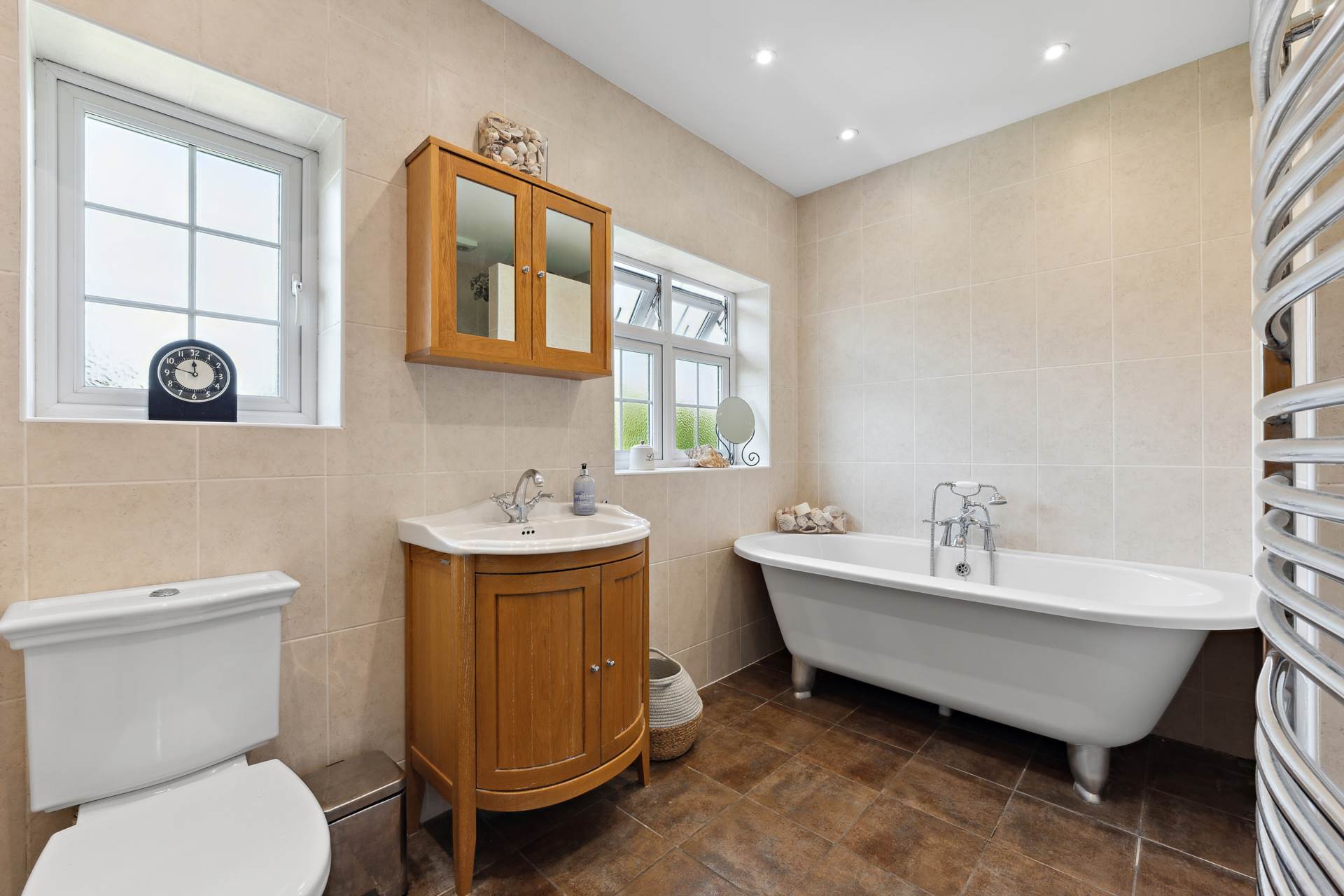 Additional Property Image 4 bedroom Detached to rent in Epsom 19