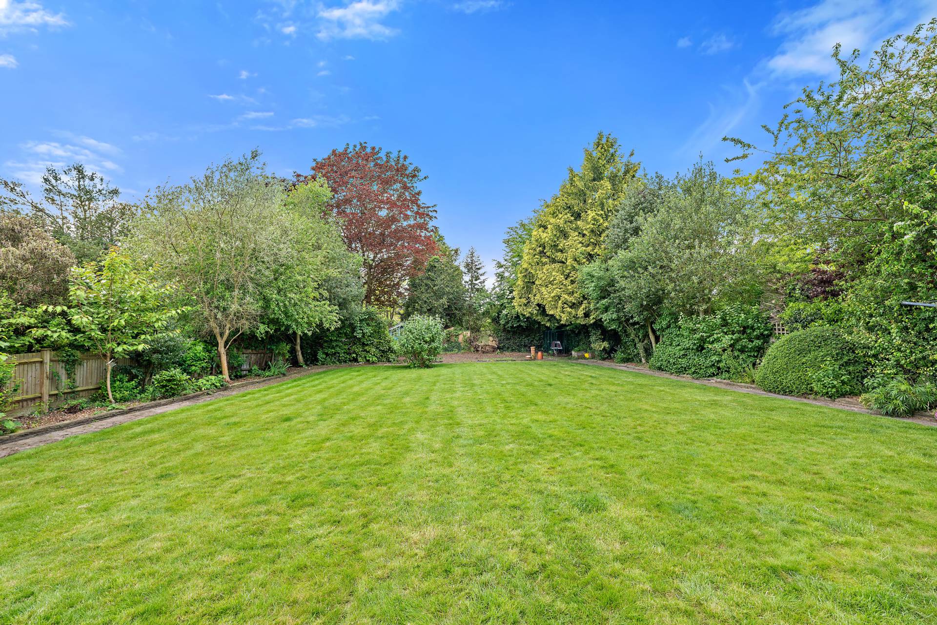 Additional Property Image 4 bedroom Detached to rent in Epsom 21