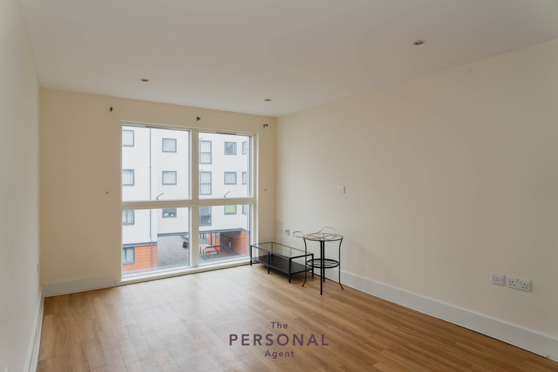 Additional Property Image 2 bedroom Flat to rent in Epsom 4