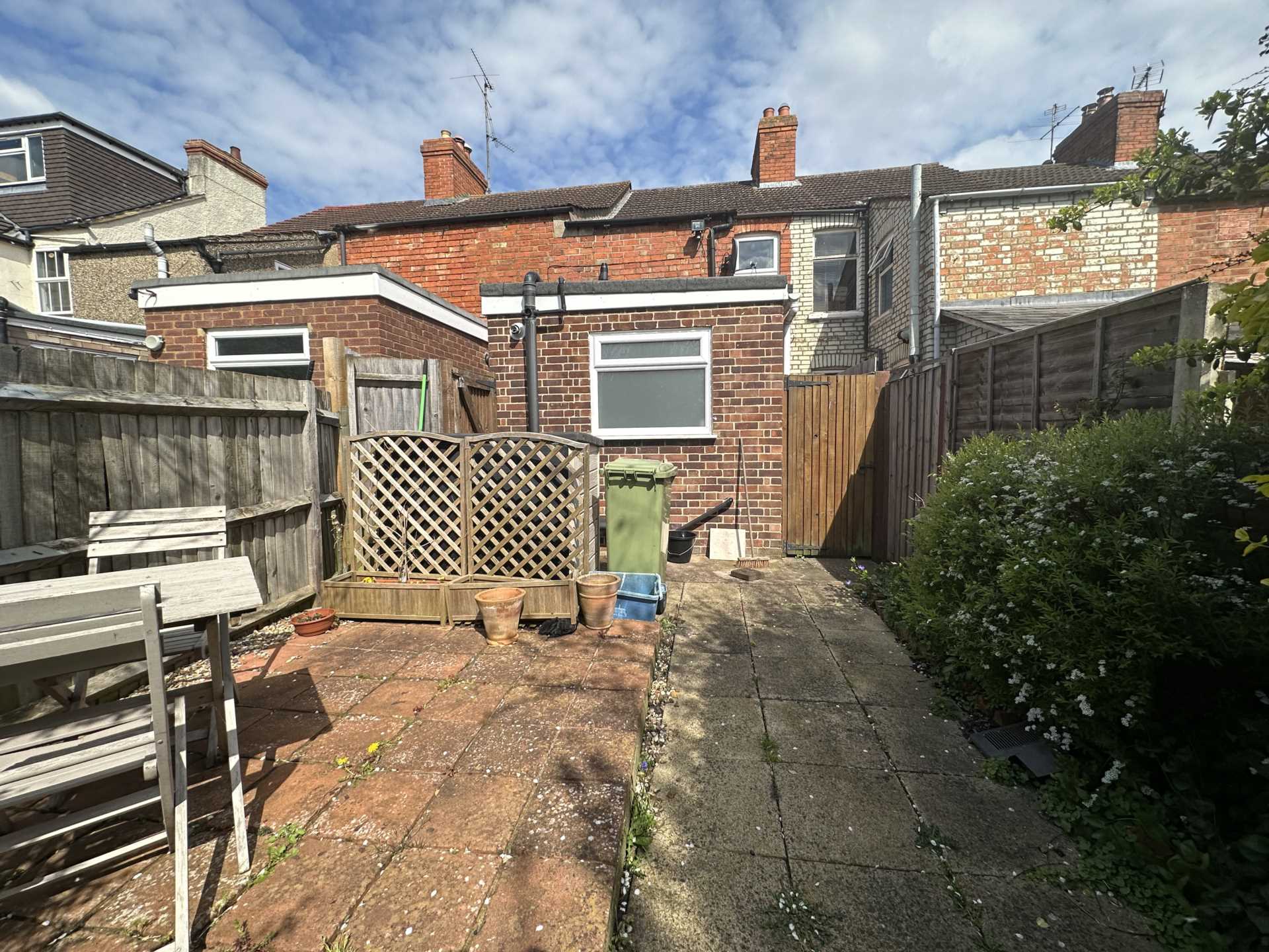 Additional Property Image 2 bedroom Semi Detached to rent in Newport Pagnell 13