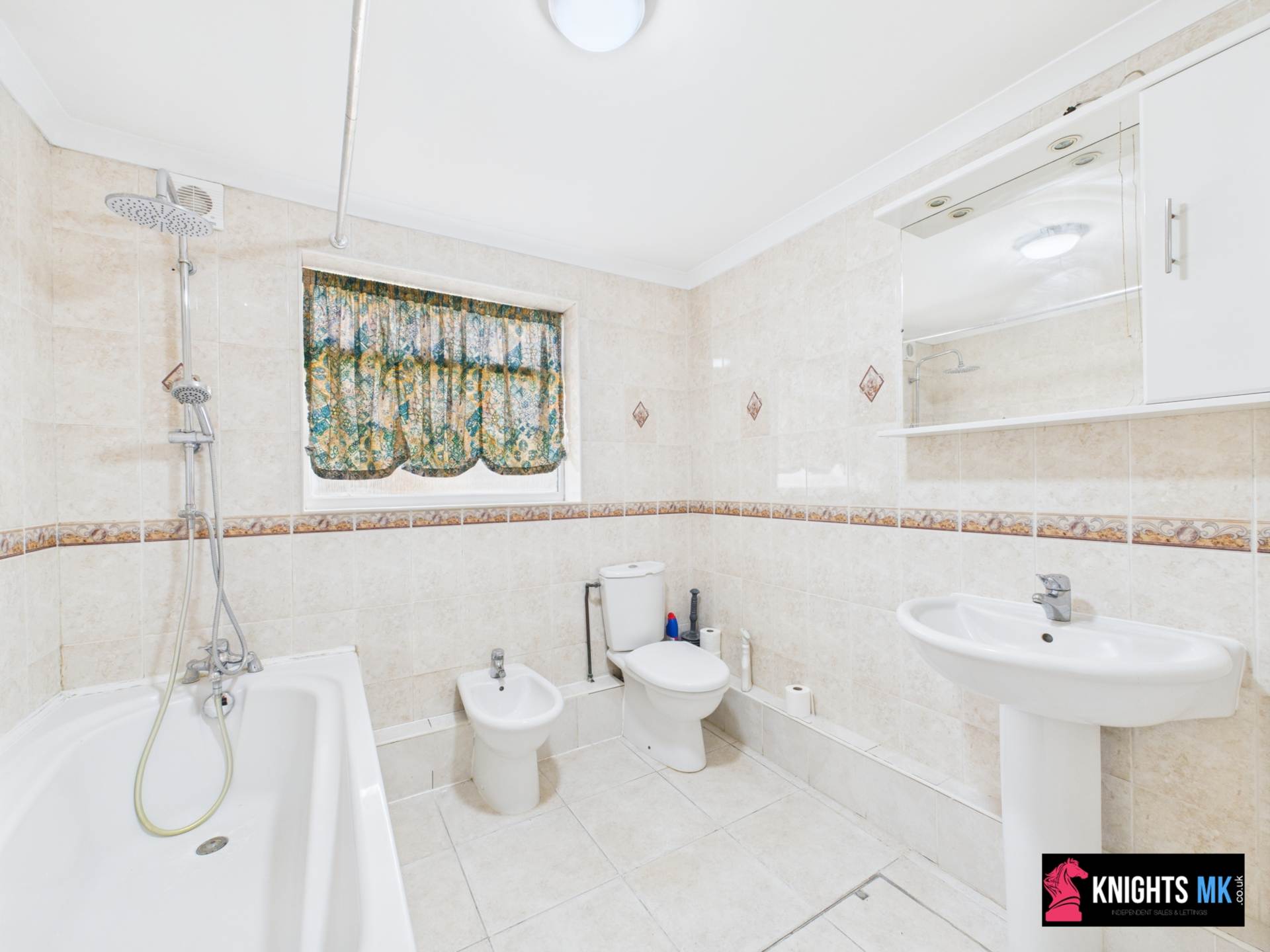Additional Property Image 4 bedroom Semi Detached to rent in Dagenham 8