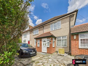 4 bedroom Semi Detached to rent in Dagenham