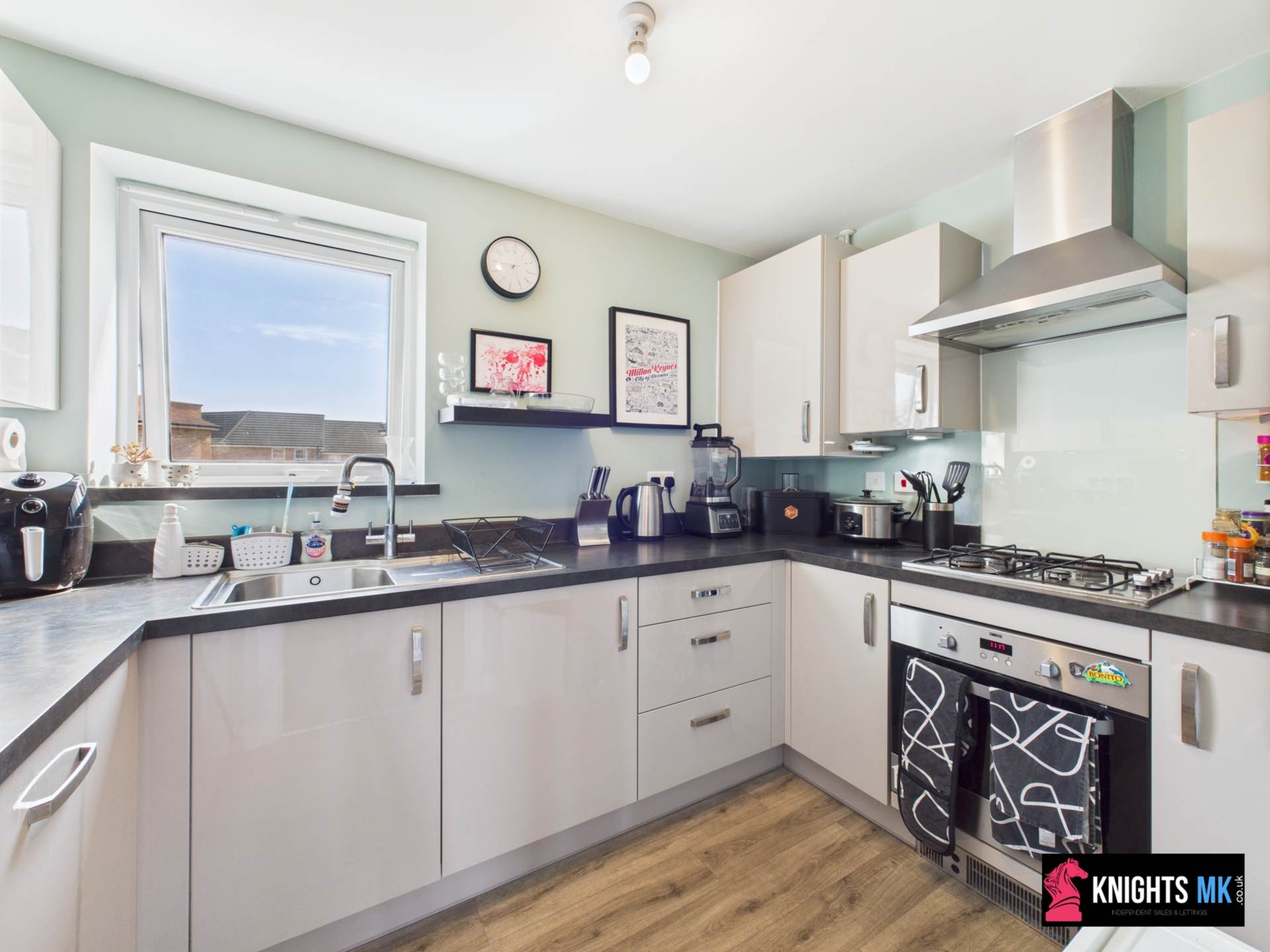 Additional Property Image 2 bedroom Apartment for sale in Milton Keynes 5