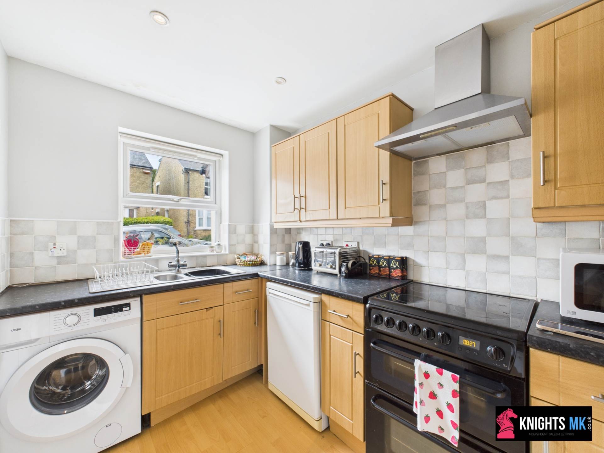 Additional Property Image 2 bedroom Maisonette for sale in Hitchin 13