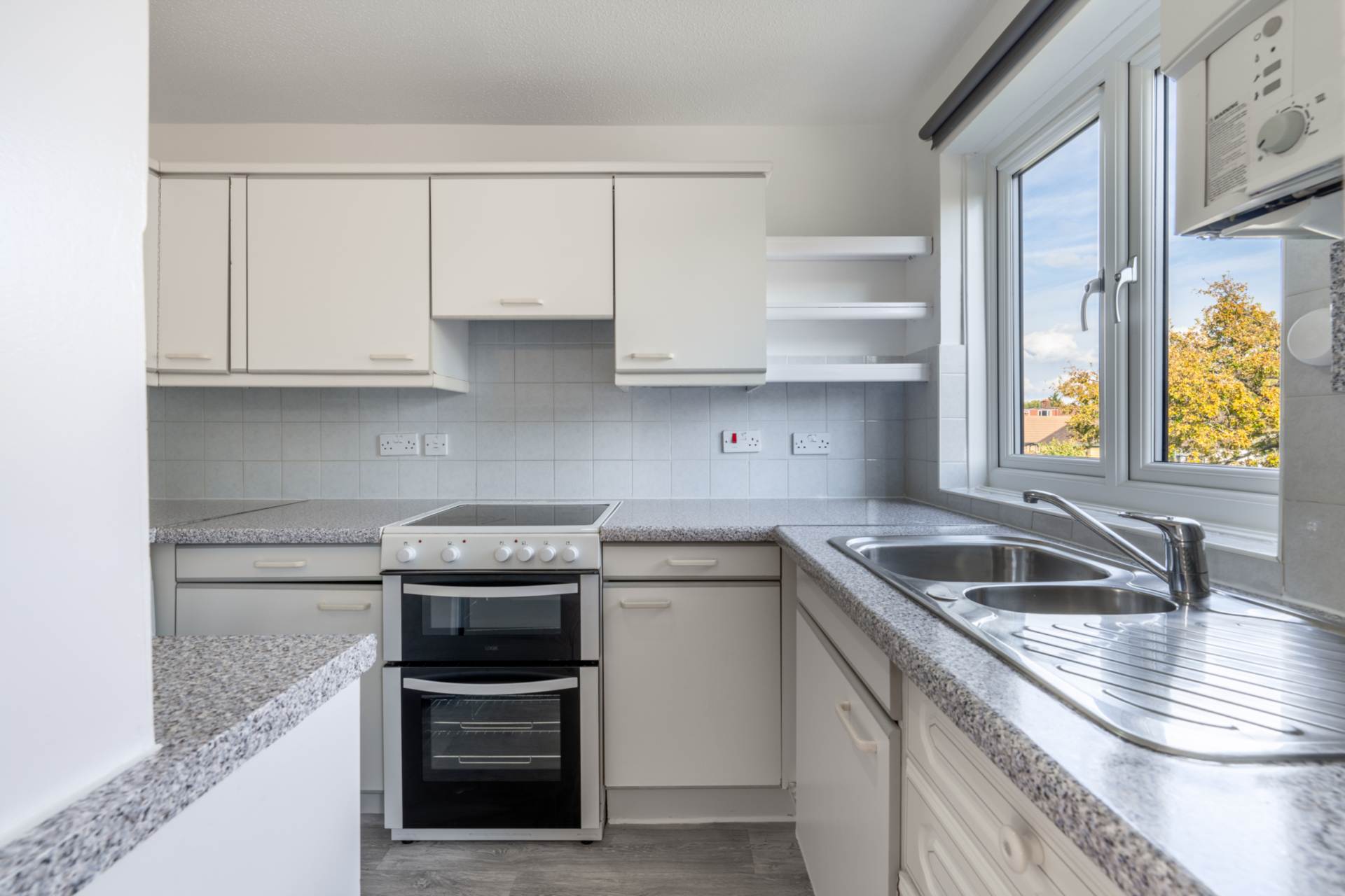 Additional Property Image 3 bedroom Flat to rent in London 4