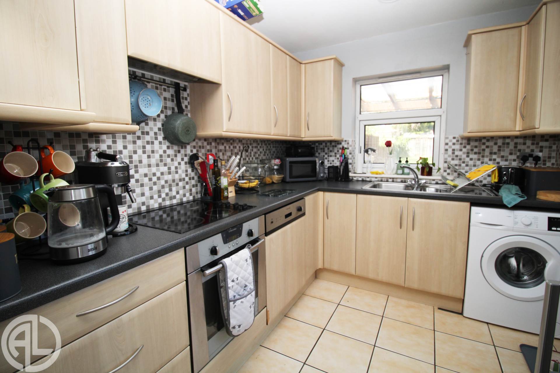 Additional Property Image 3 bedroom Terraced for sale in Letchworth 5