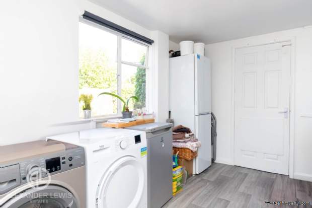 Additional Property Image 3 bedroom Semi Detached for sale in Hitchin 12