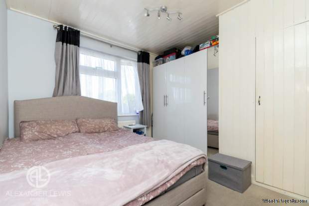 Additional Property Image 3 bedroom Semi Detached for sale in Hitchin 7