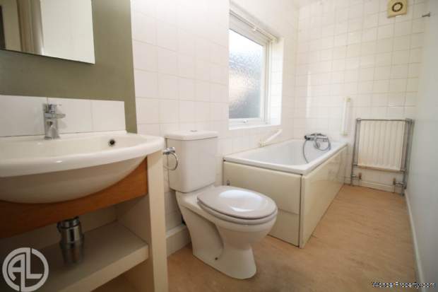 Additional Property Image 2 bedroom Detached Bungalow for sale in Letchworth 9