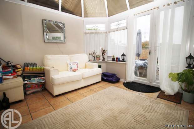 Additional Property Image 3 bedroom Terraced for sale in Letchworth 5