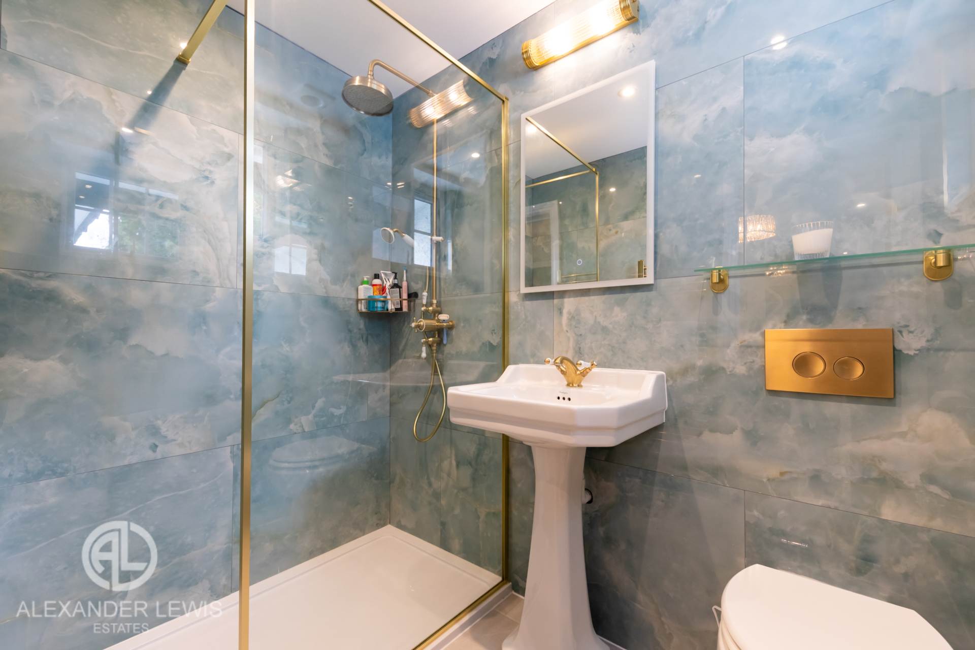 Additional Property Image 5 bedroom Detached for sale in Letchworth 12