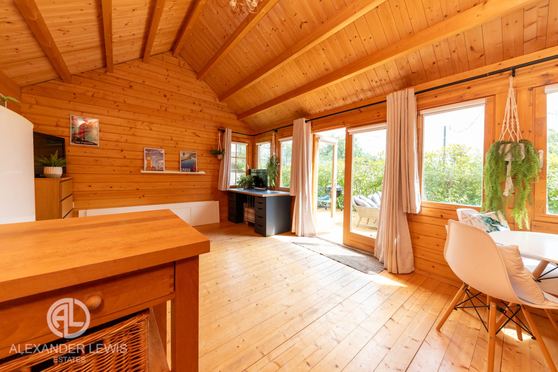 Additional Property Image 5 bedroom Detached for sale in Letchworth 25