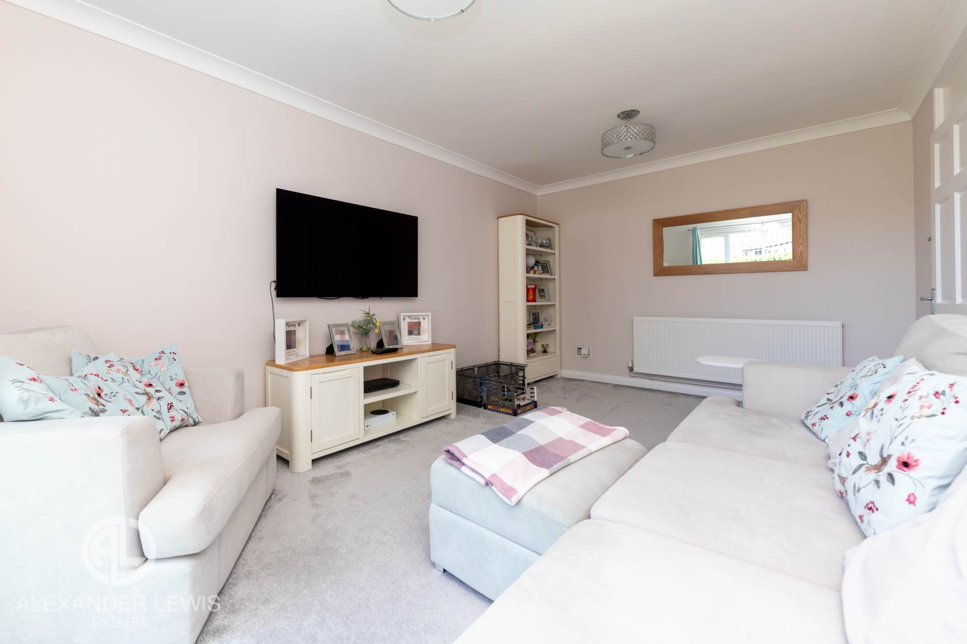 Additional Property Image 3 bedroom Terraced for sale in Letchworth 2