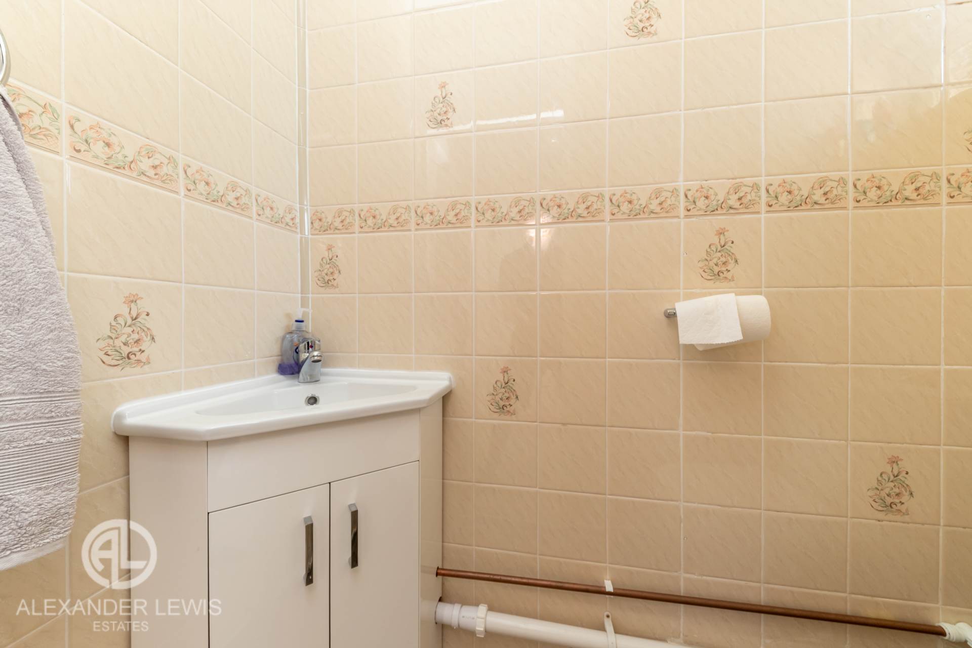 Additional Property Image 3 bedroom Terraced for sale in Letchworth 8
