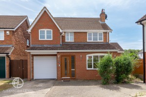 4 bedroom Detached for sale in Letchworth