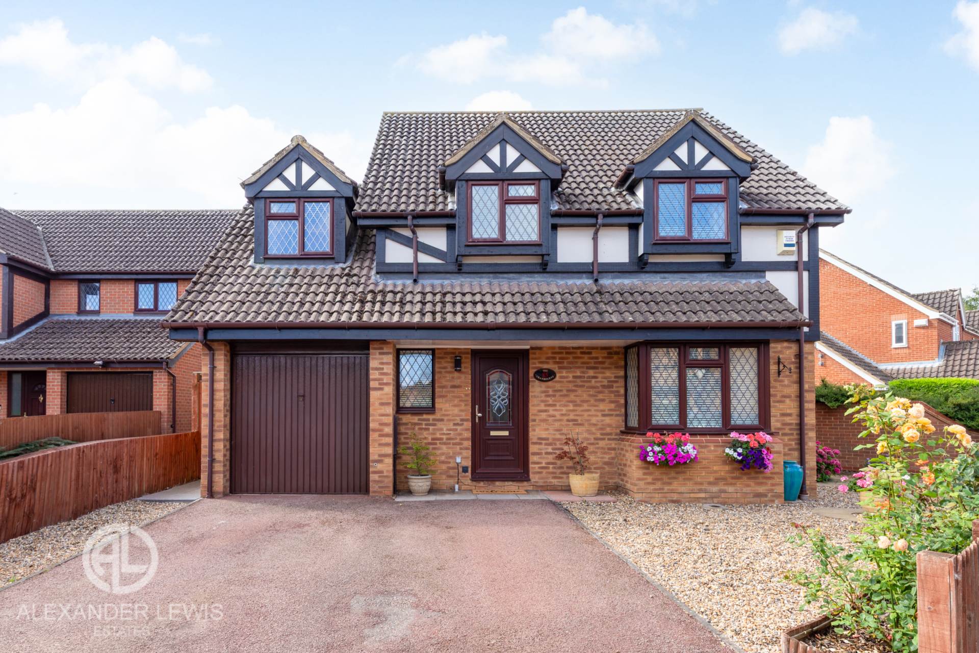 4 bedroom Detached for sale in Arlesey
