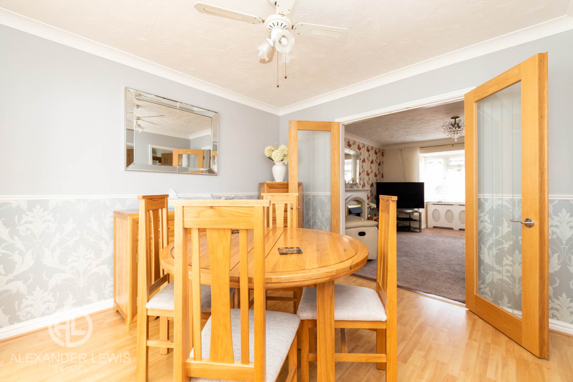 Additional Property Image 4 bedroom Detached for sale in Arlesey 6