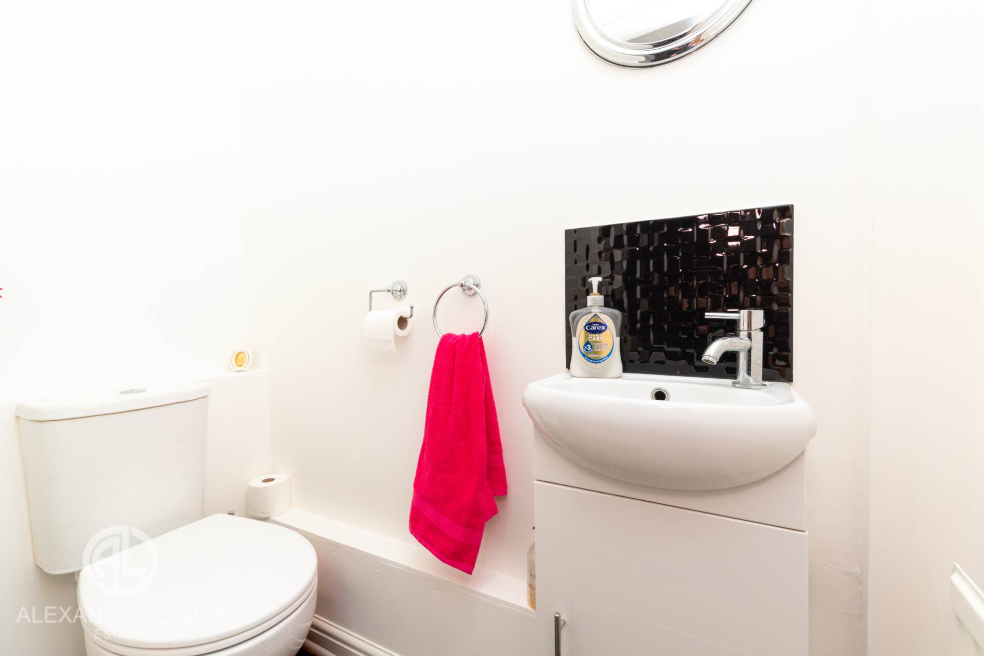 Additional Property Image 4 bedroom Detached for sale in Arlesey 9