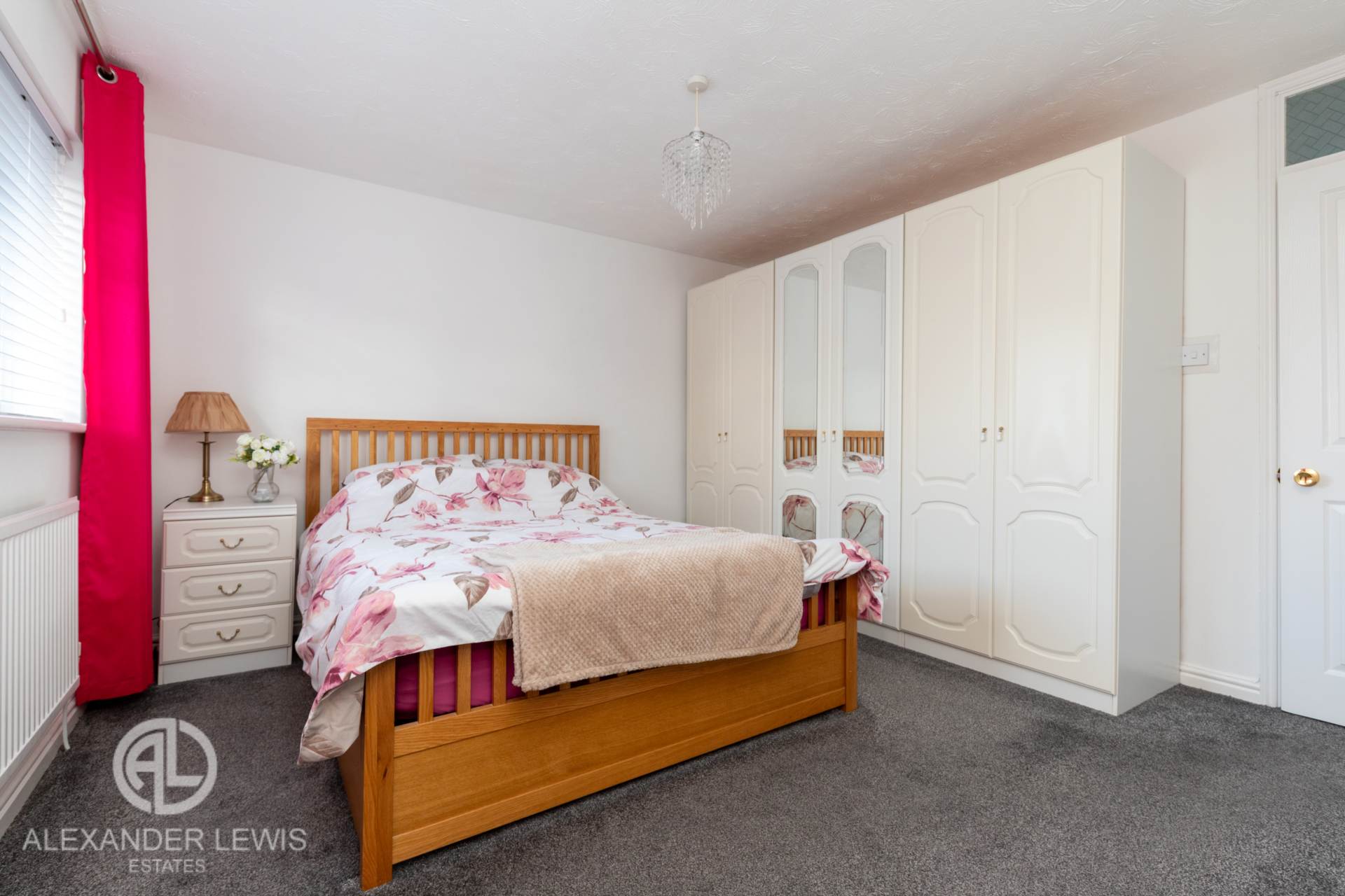 Additional Property Image 4 bedroom Detached for sale in Arlesey 11