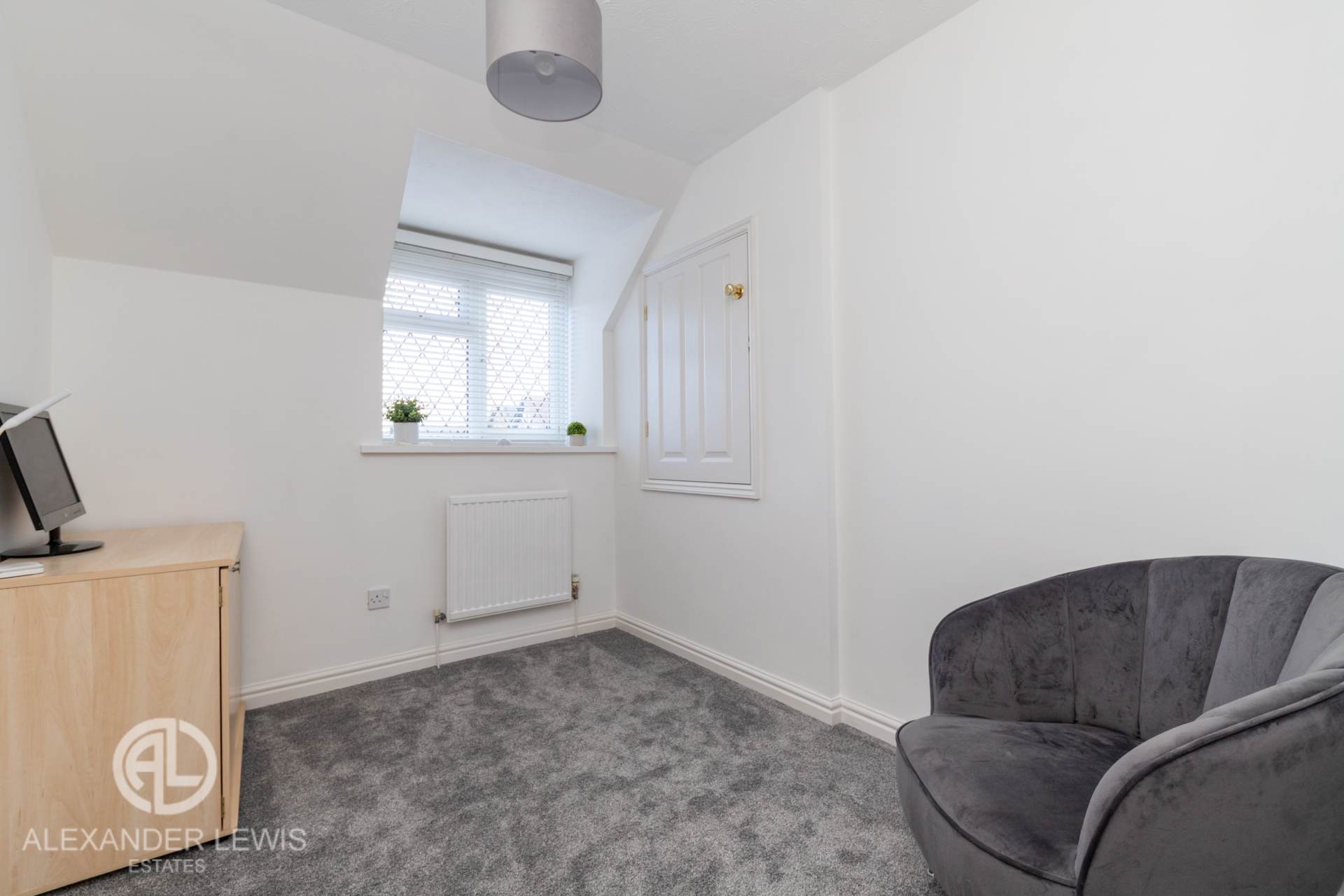 Additional Property Image 4 bedroom Detached for sale in Arlesey 14