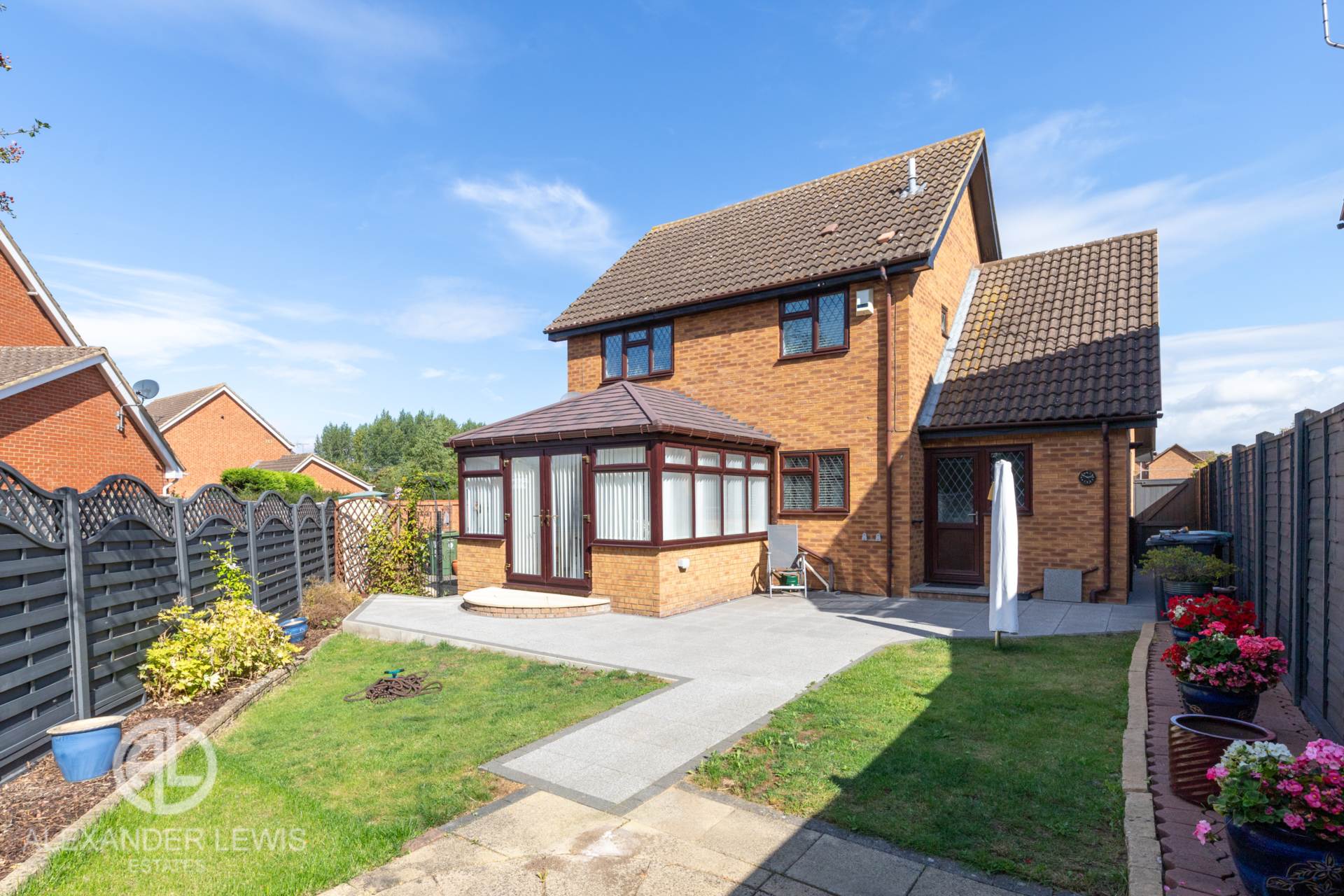 Additional Property Image 4 bedroom Detached for sale in Arlesey 18