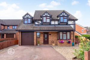 4 bedroom Detached for sale in Arlesey