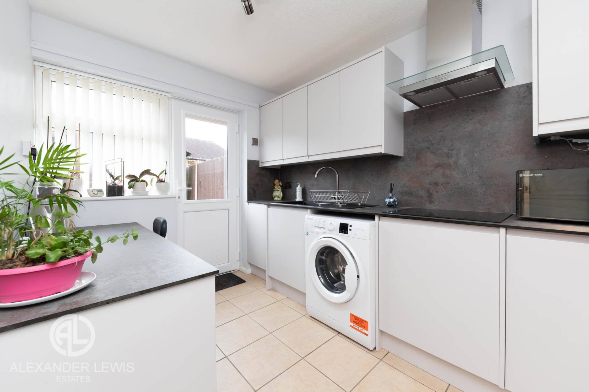 Additional Property Image 2 bedroom Bungalow for sale in Arlesey 4