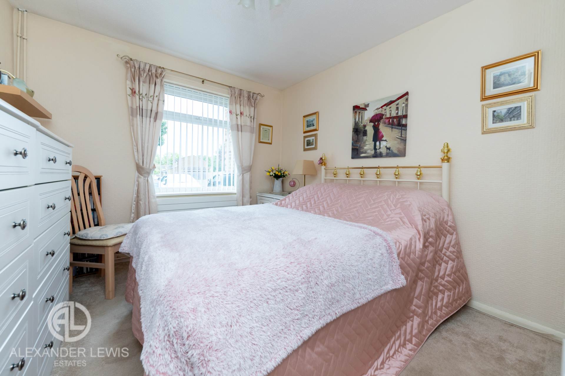 Additional Property Image 2 bedroom Bungalow for sale in Arlesey 8