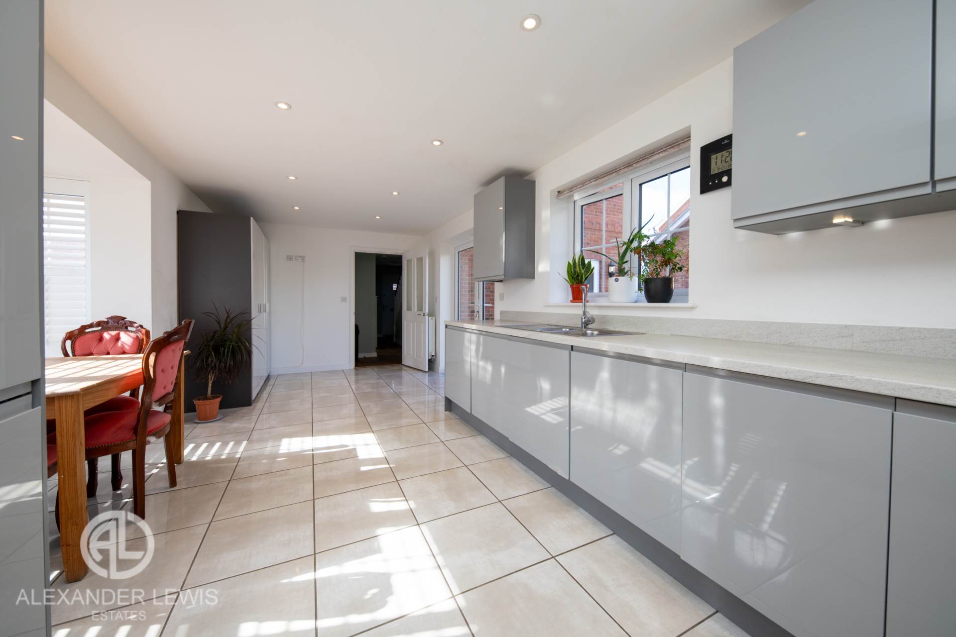 Additional Property Image 4 bedroom Detached for sale in Shefford 4