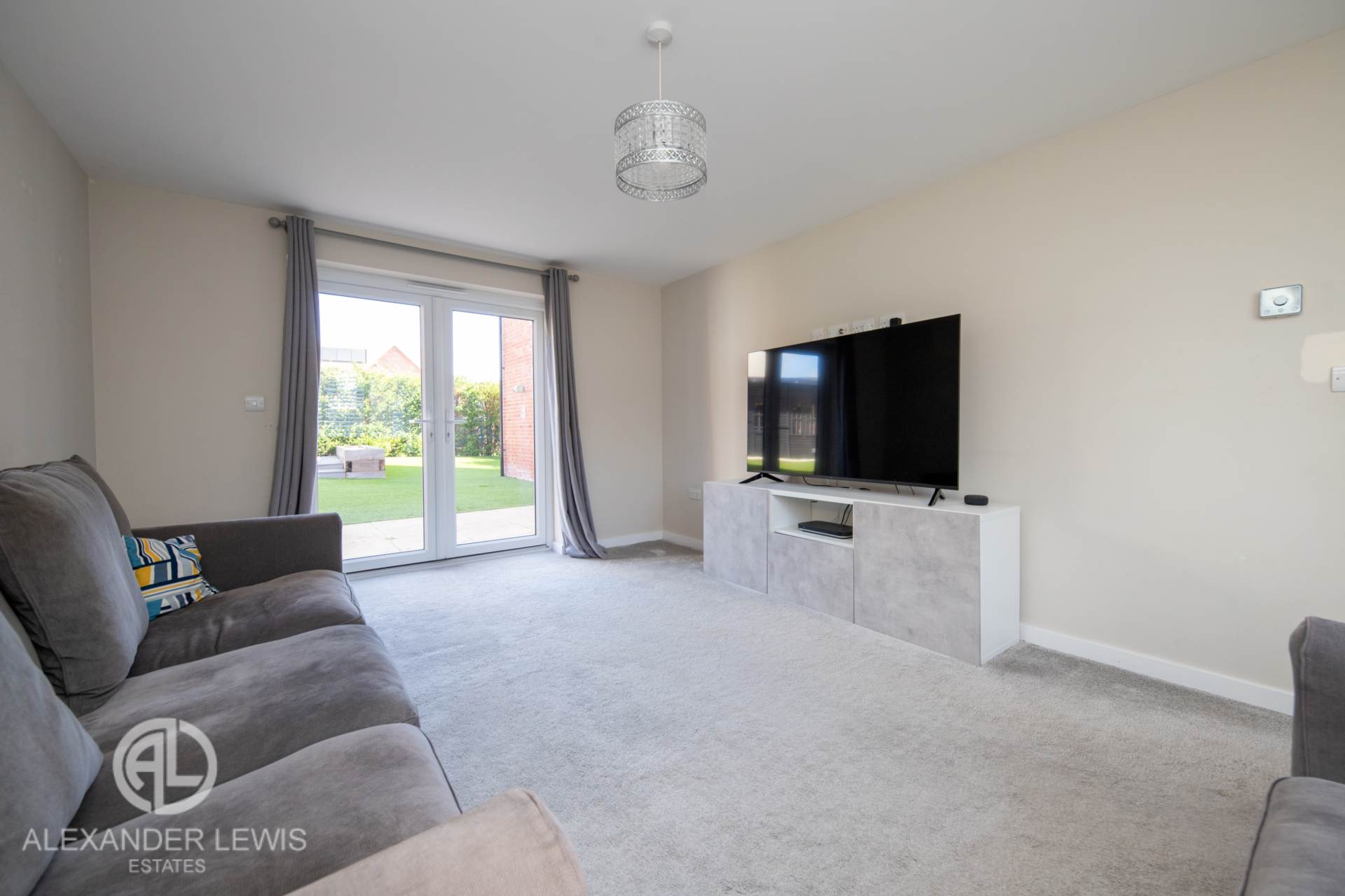 Additional Property Image 4 bedroom Detached for sale in Shefford 5