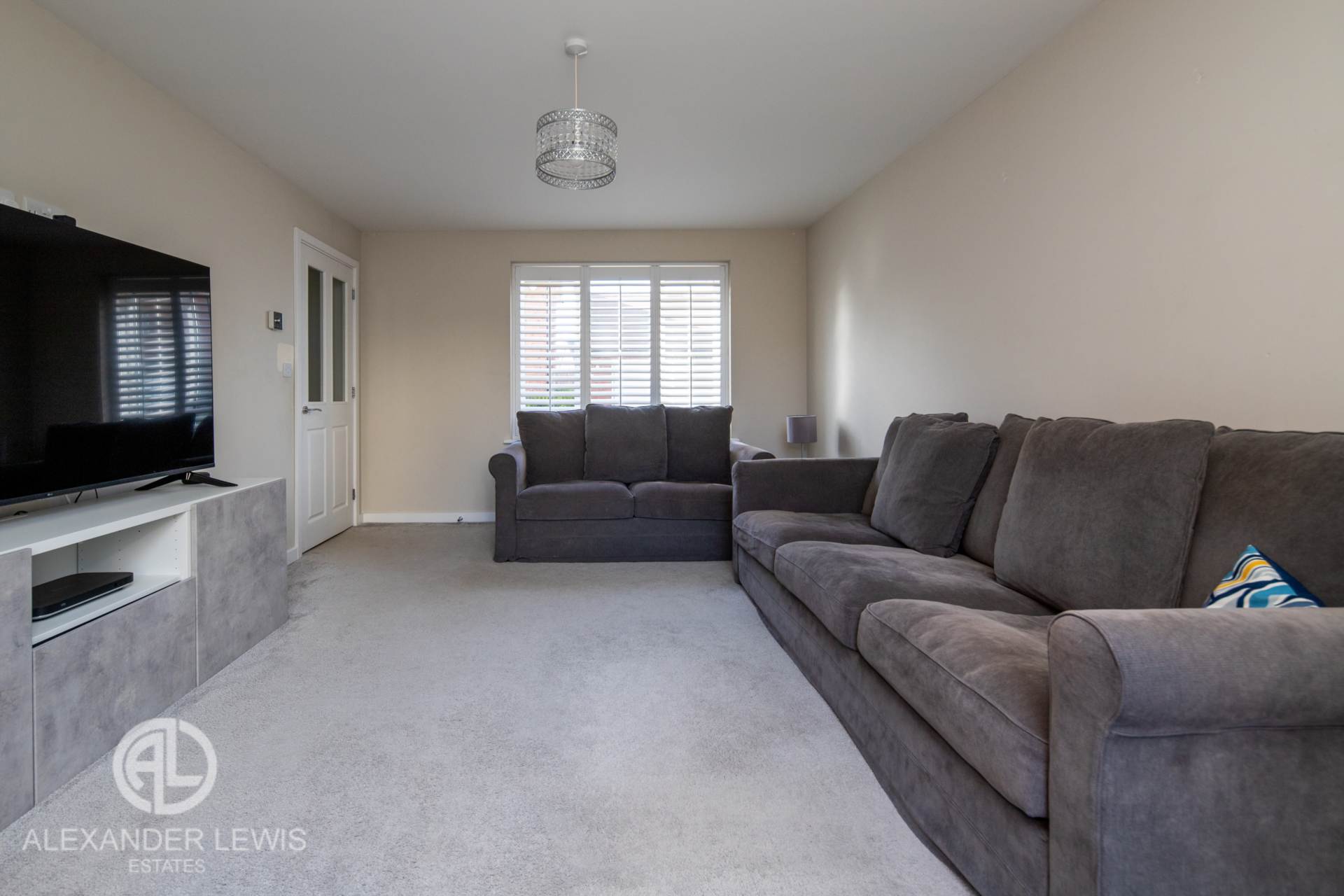 Additional Property Image 4 bedroom Detached for sale in Shefford 6