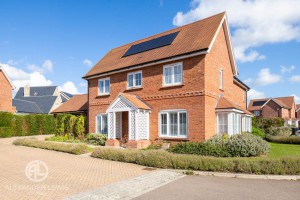 4 bedroom Detached for sale in Shefford